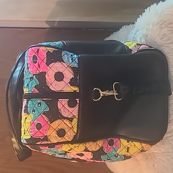 Betsey Johnson Weekender Bag: Donut+ Cat Design with Black Background. - Picture 7 of 12